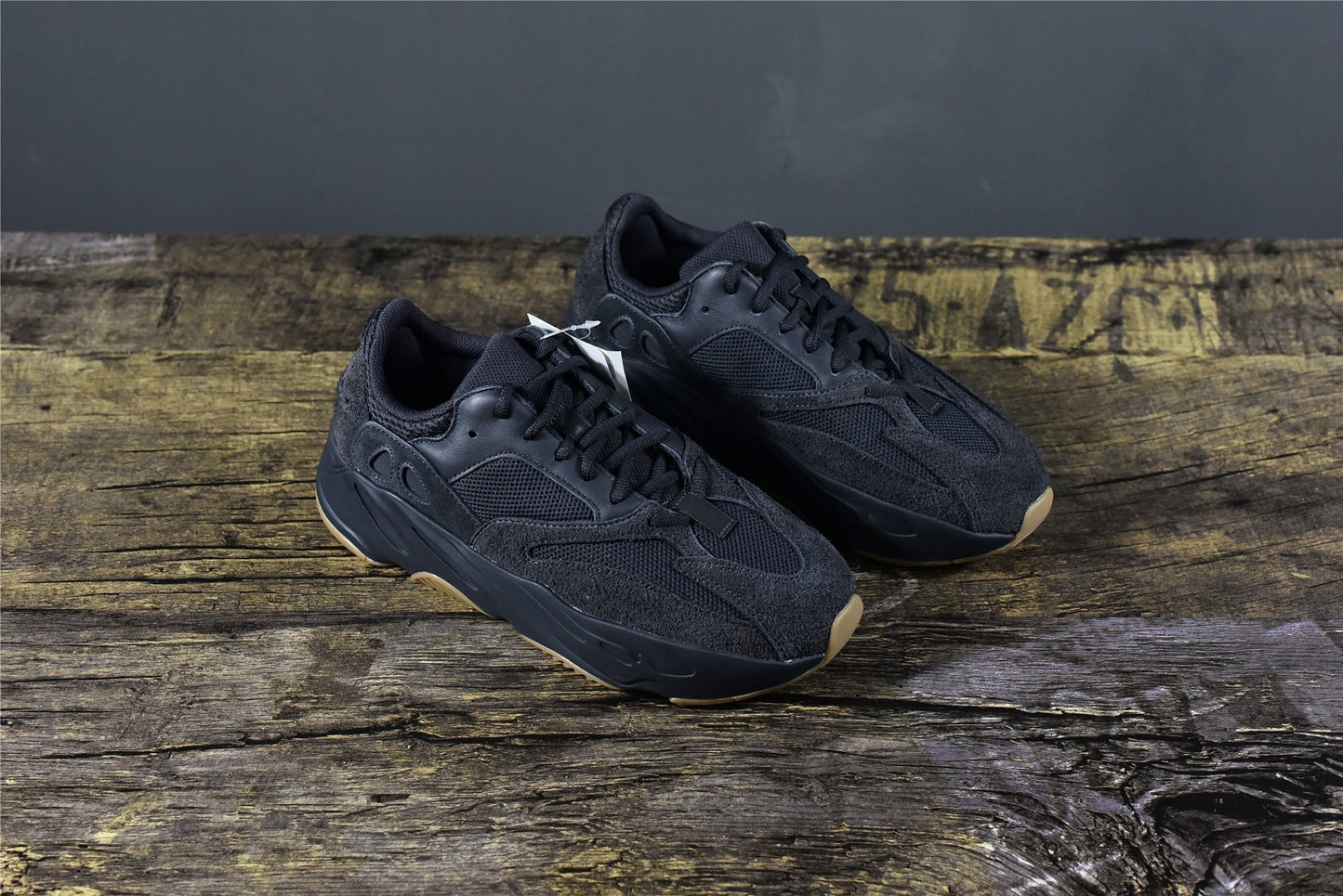 Yeezy Boost 700 'Utility Zwart'