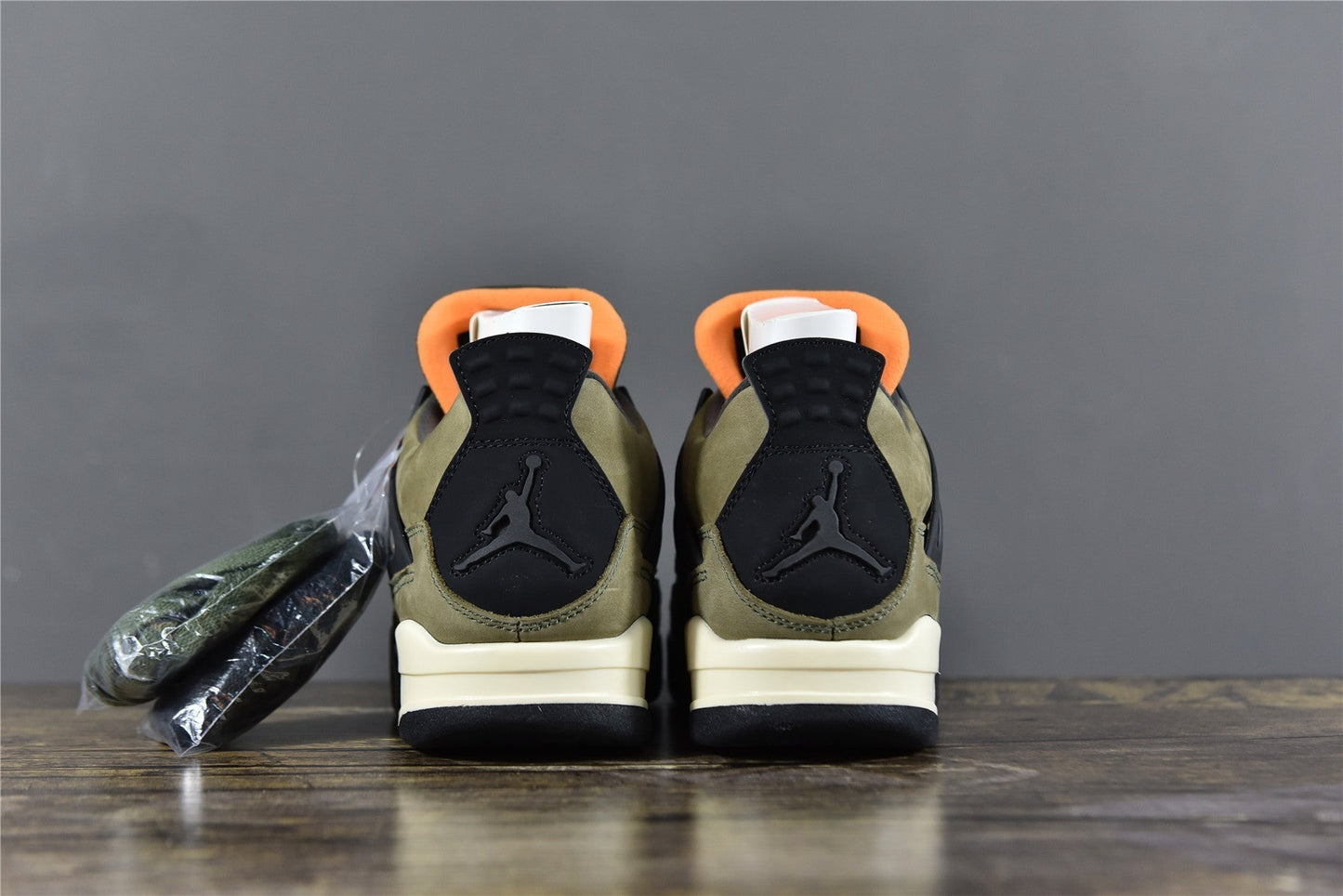 AJ 4 Retro 'Undefeated'