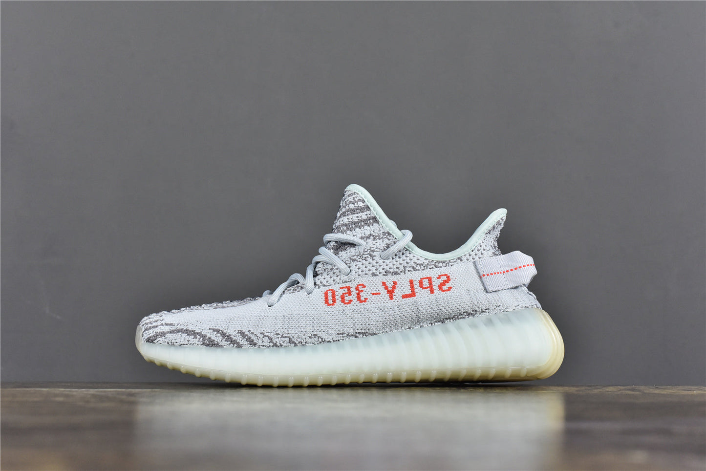 Yeezy Boost 350 V2 Blauwe tint