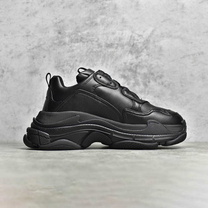 Balenciaga Triple S Sneaker Schwarz