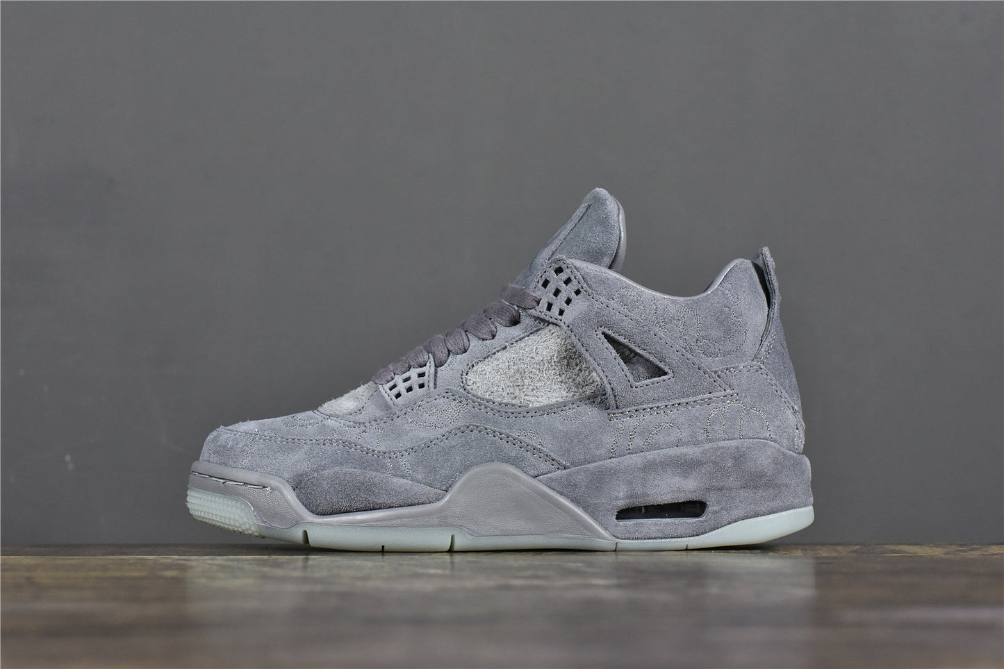 AJ 4 Retro x KAWS 'Grey'